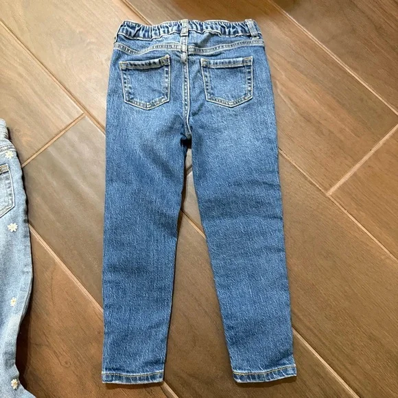 Cat & Jack Girl’s Elastic Waist High Rise Straight Dark Wash Blue Denim Jeans 4 - Picture 2 of 7